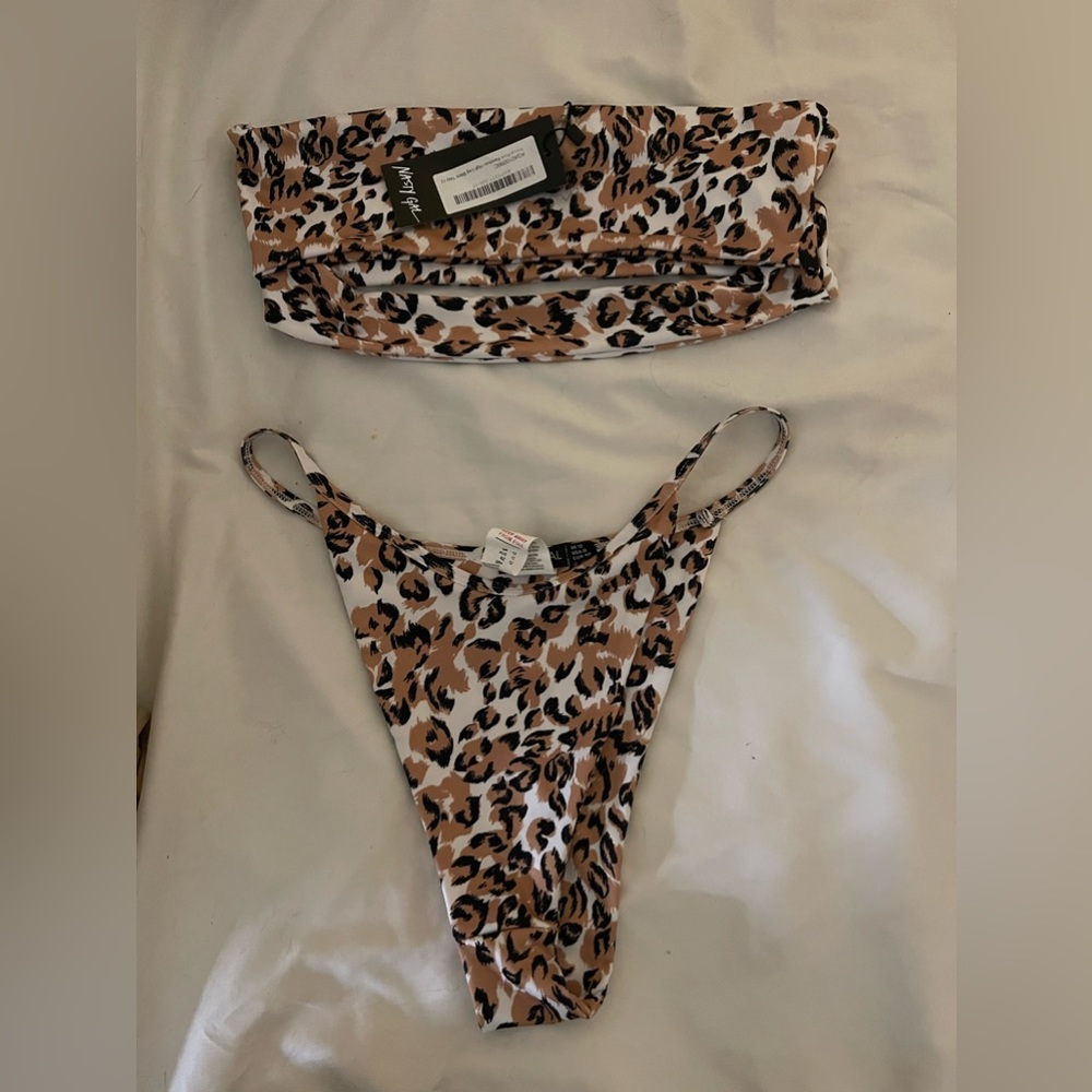 Leopard print cut out bikini